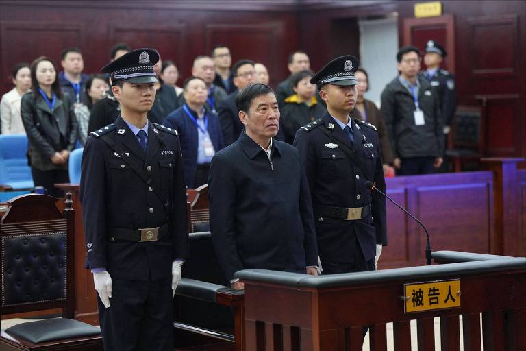 Ex-presidente da Associação Chinesa de Futebol é condenado à prisão perpétua