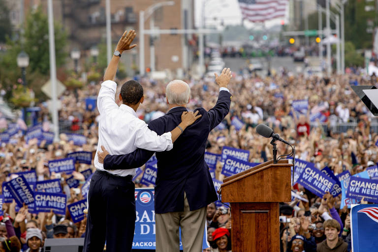 Obama reforça campanha de Biden diante das câmeras e nos bastidores