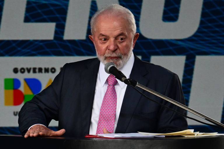 Lula diz que veto a candidatura de opositora na Venezuela é grave