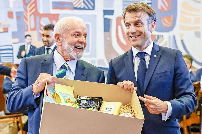 Lula presenteia Macron com queijos nacionais e espumante da Serra Gaúcha
