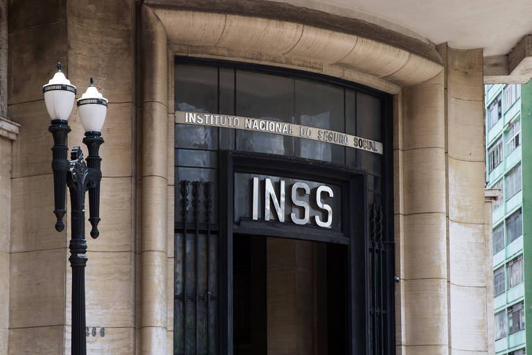 Demora do INSS custa R$ 15 mil em danos morais