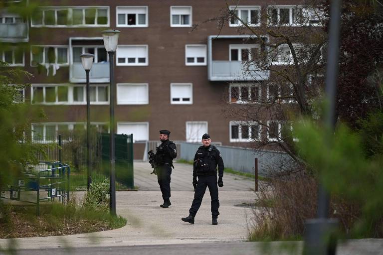 Polícia apreende 70 kg de maconha na casa de prefeita de Avallon, na França