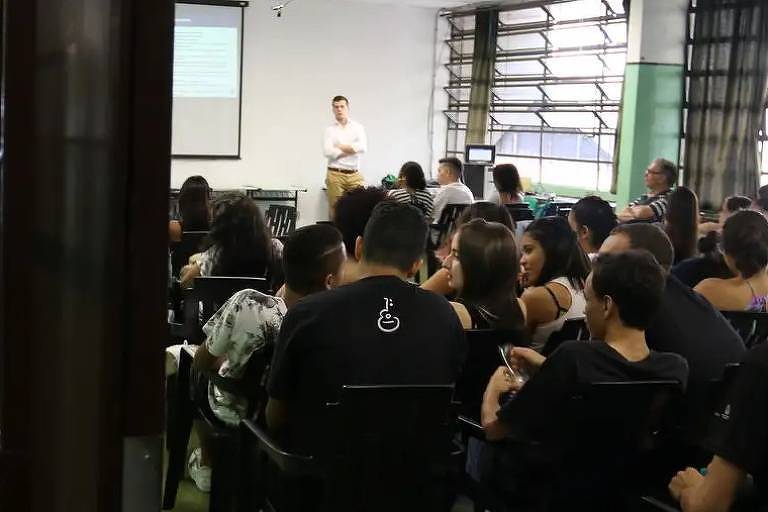 Por que escolas particulares no Brasil têm mau desempenho internacional