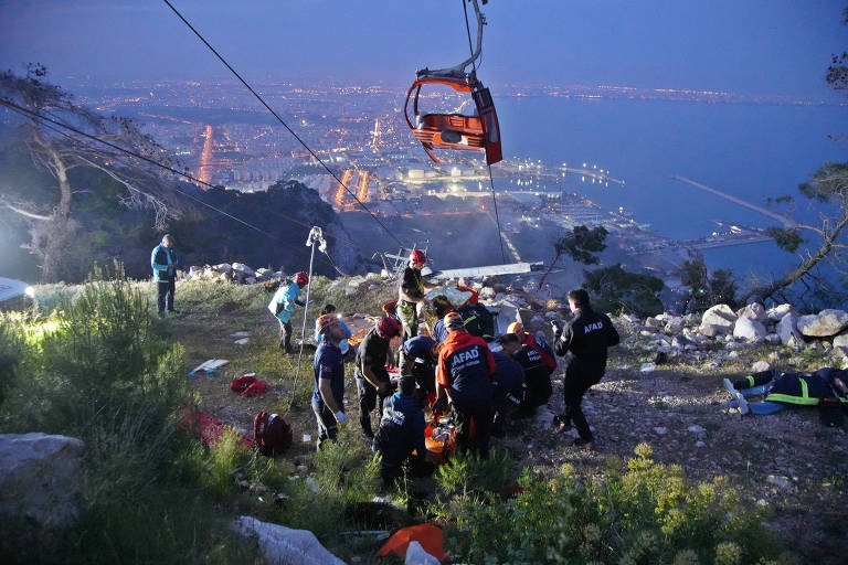 Acidente com teleférico na Turquia deixa um morto e dez feridos