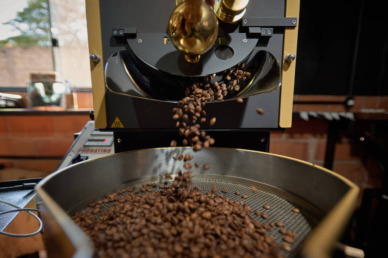 Temores sobre escassez de café fazem os preços dispararem para novas altas