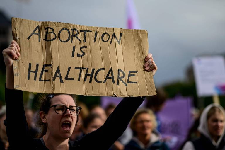 Alemanha inicia debate sobre legalização do aborto no primeiro trimestre de gravidez