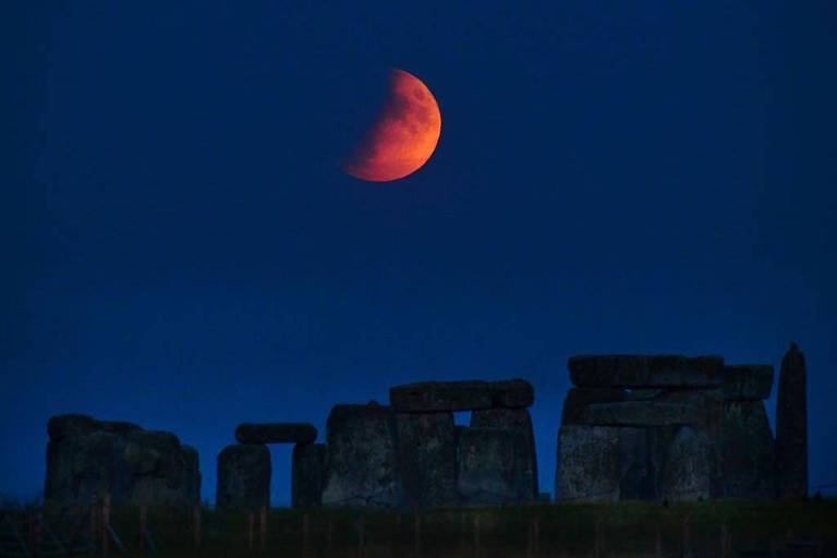 A possível conexão de Stonehenge com a Lua investigada por cientistas