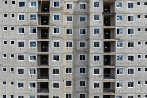 SÃO PAULO, SP - 14.03.2024 - Obras de um prédio na rua Palmares, no Ipiranga. Imagem ilustra série de reportagens sobre como financiar a casa própria. (Foto: Danilo Verpa/Folhapress)