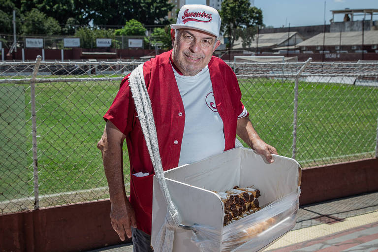 Quem é Antonio Cannoli, que vende doces há 50 anos para a torcida do Juventus