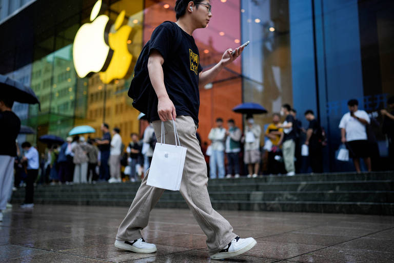 Apple suspende download do WhatsApp e Threads na China a pedido do governo