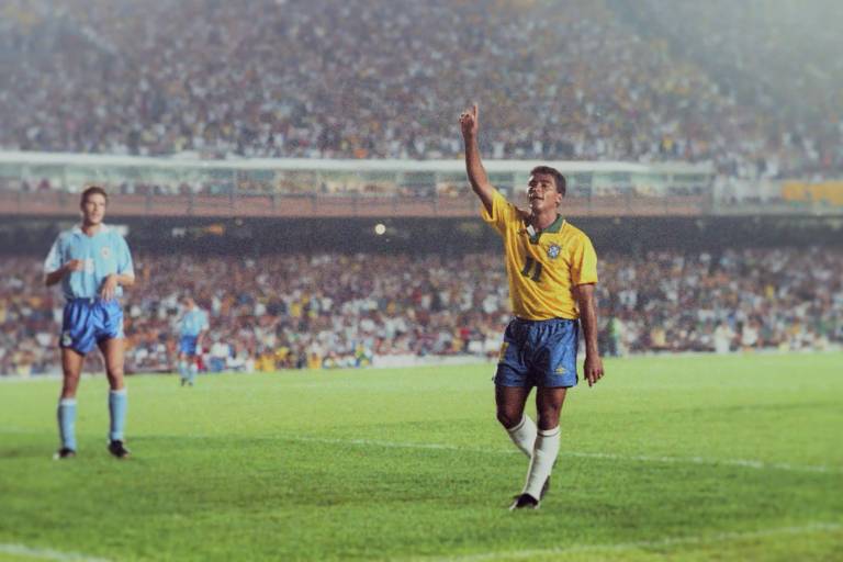 Série sobre Romário estreará em maio e abordará polêmicas e sequestro do pai do jogador às vésperas da Copa de 1994