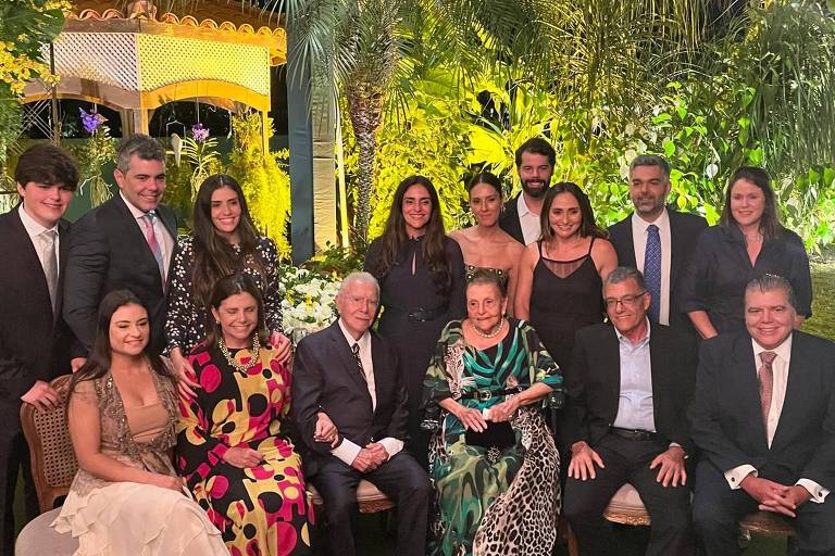 Festa de 94 anos de Sarney reúne ministros e líderes do Congresso em Brasília