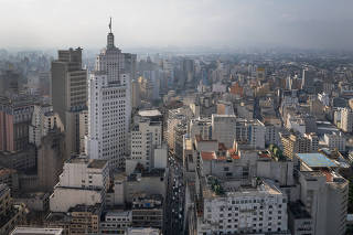 PPP da requalificacao do Centro de SP: vista  da rua Boa Vista  onde estao alguns predios do governo do Estado que entrarao no projeto  do governo Tarcisio de recuperacao do centro historico  de SP. Foto de drone