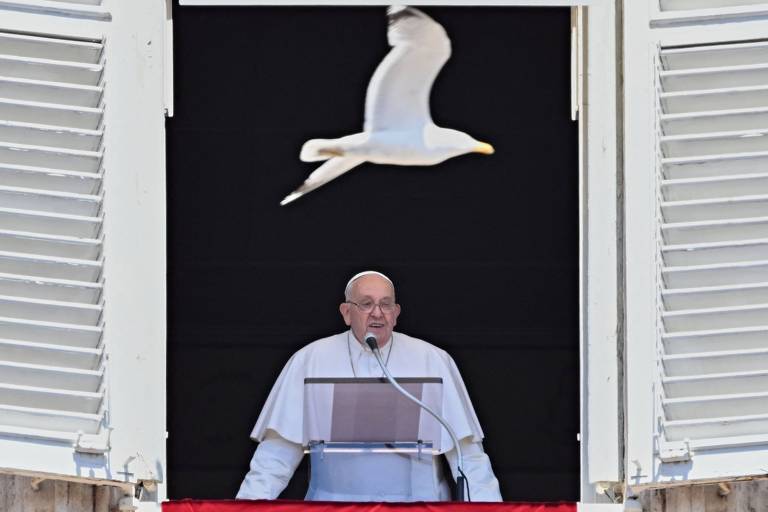 Papa Francisco telefona para arcebispo de Porto Alegre e diz que reza por vítimas das chuvas