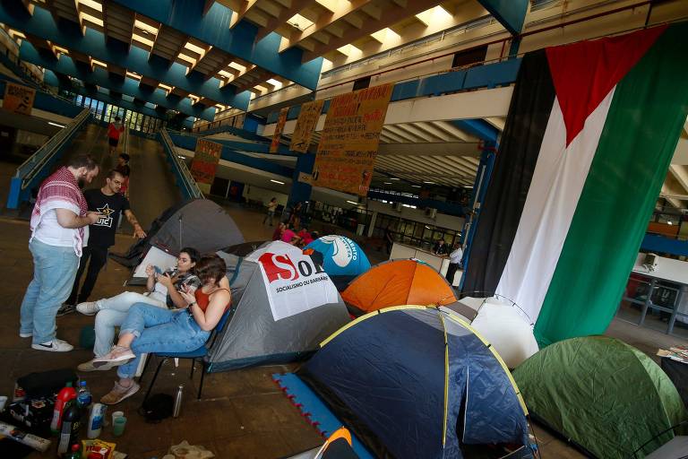 Estudantes da USP encerram acampamento pró-Palestina após 2 dias de protestos