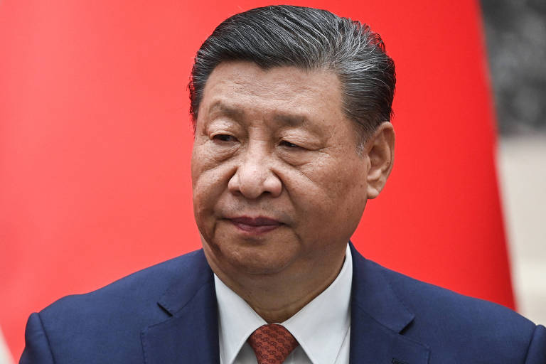 China lança IA treinada com filosofia política de Xi Jinping