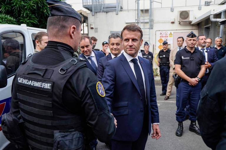 Macron diz que segurança extra permanecerá na Nova Caledônia o quanto for necessário