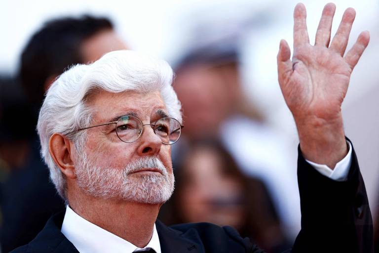 George Lucas recebe a Palma de Ouro honorária das mãos de Coppola, em Cannes