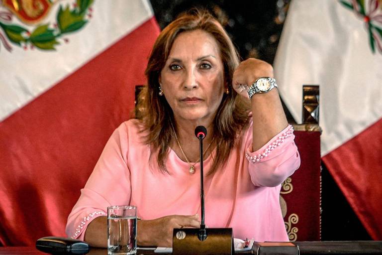 Procuradoria do Peru denuncia presidente por suspeita de suborno em caso Rolexgate