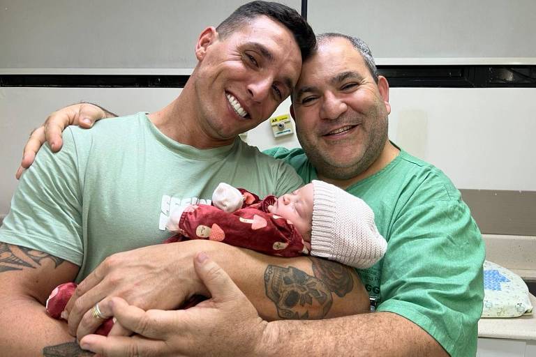 Bebê nasce com o DNA dos dois pais no dia do combate à homofobia