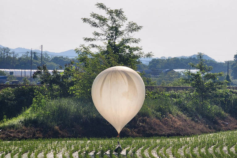 Coreia do Norte volta a enviar balões com lixo ao Sul