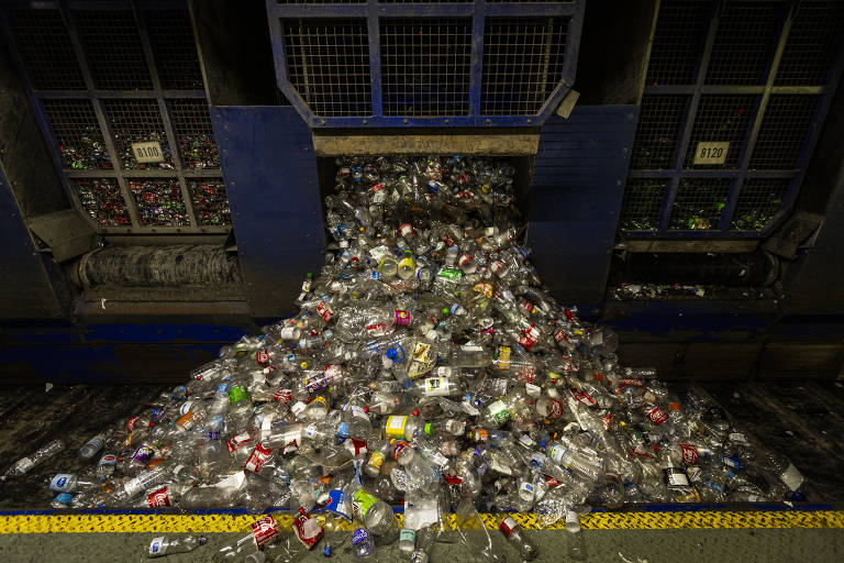 Ministério do Meio Ambiente pressiona empresas por solução para resíduos de produtos