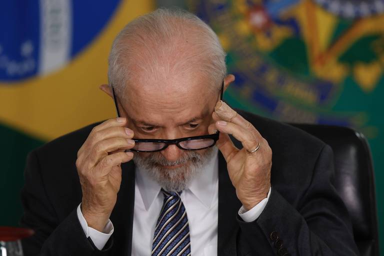 Deputados da base do governo Lula pedem embargo militar contra Israel