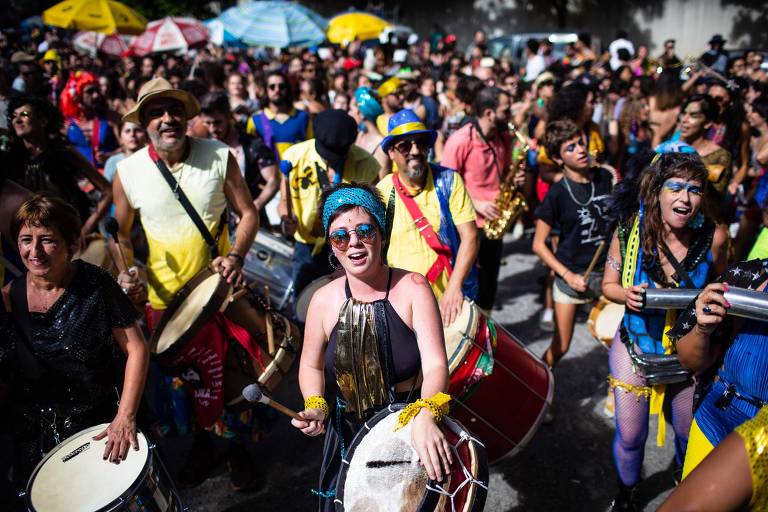 Blocos de carnaval de SP marcam protesto contra privatização da Sabesp