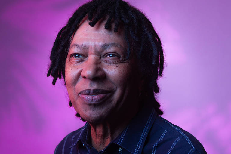 'Descobriram agora que o negro é capaz, talentoso e bonito', diz Djavan