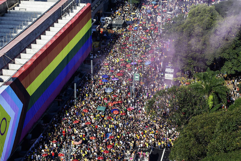 Nunes falta à parada em momento dramático para população LGBT+