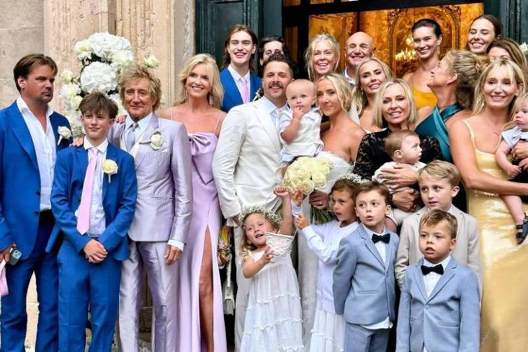 Rod Stewart comemora o casamento de um dos seus oito filhos: 'Extremamente orgulhoso'