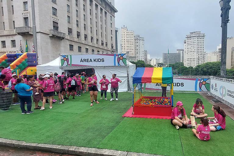 O espaço kids na corrida do Circuito Popular no viaduto do Chá, em março de 2024