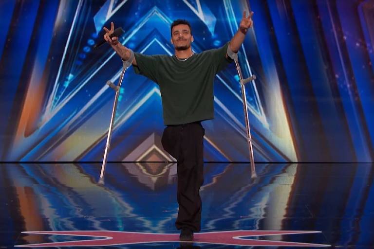 Dançarino brasileiro com deficiência emociona jurados do America's Got Talent: 'Não desisto nunca'