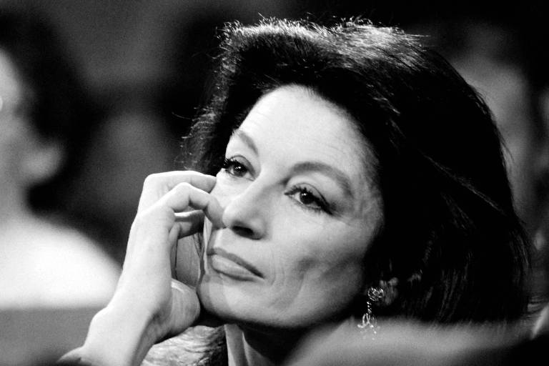 Morre Anouk Aimée, ícone do cinema francês e estrela de 'A Doce Vida', aos 92 anos