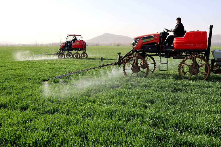 Aumento da demanda global por fertilizantes e carnes faz emissões do poluente óxido nitroso dispararem