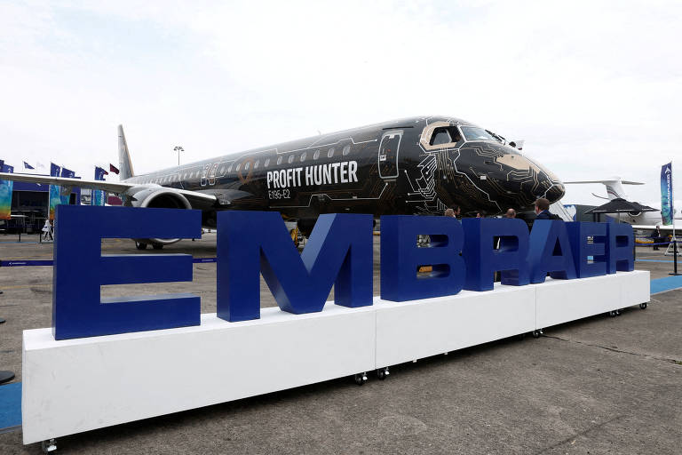 Embraer diz que estuda começar a produzir aviões maiores