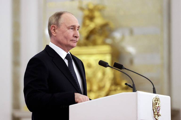 Aumentar arsenal nuclear da Rússia preserva equilíbrio de poder no mundo, diz Putin
