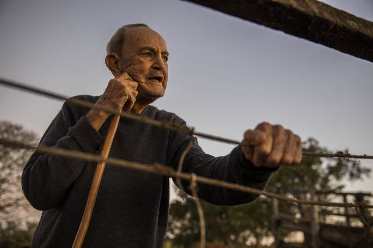 O jornalista José Hamilton Ribeiro em sua fazenda