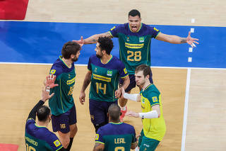 (SP)THE PHILIPPINES-PASAY CITY-VOLLEYBALL-NATIONS LEAGUE-MEN-CANADA VS BRAZIL