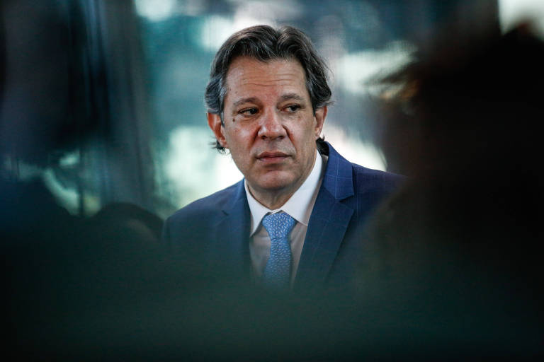 Lira e Haddad discutem ajuste na desoneração após trava do BC sobre dinheiro esquecido