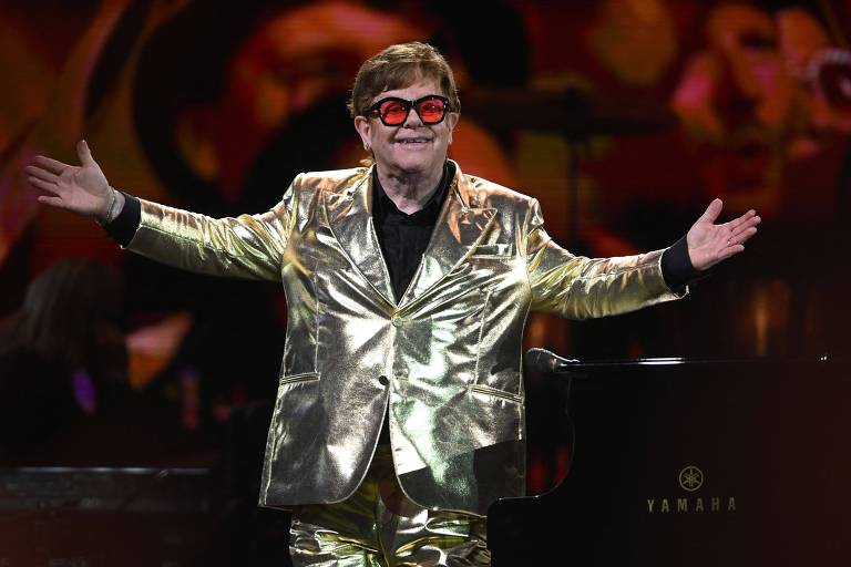 Elton John elogia nova geração do pop e diz querer colaborar com Taylor Swift