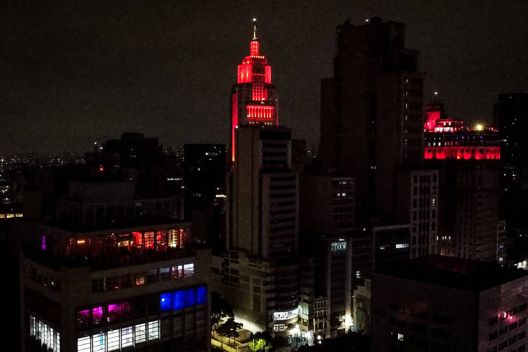 Com balada nas alturas e telemarketing, centro de SP atrai novos negócios e vive retomada