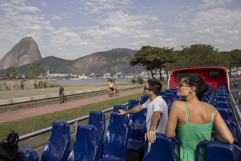 Rio de Janeiro ganha ônibus turísticos com teto aberto, como os da Europa