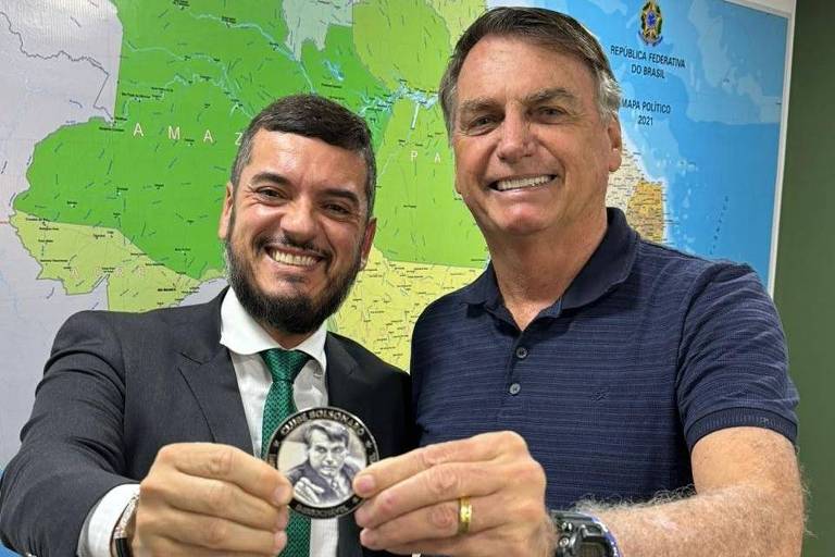 Presidente da Assembleia do RJ se aproxima de Bolsonaro e pavimenta disputa ao governo