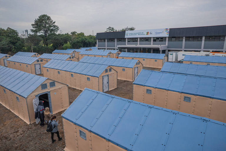 Primeira cidade provisória para desabrigados da enchente é inaugurada no RS