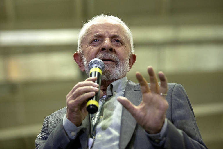 Não é o MST que está tomando terra hoje no Brasil, são os banqueiros, diz Lula; veja vídeo