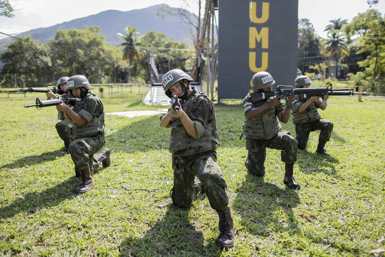 Mulheres entram para história das Forças Armadas e se tornam primeiras combatentes da Marinha