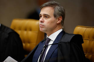 O ministro André Mendonça em Sessão plenária do Supremo