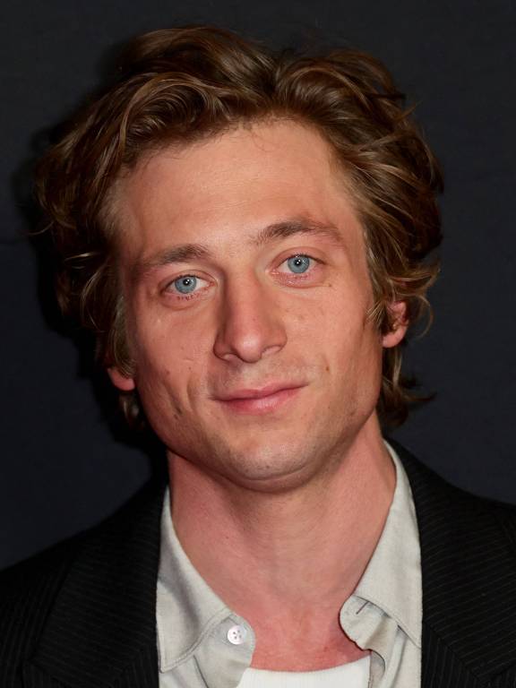 Jeremy Allen White comparece à estreia de "The Iron Claw" do A24 em Los Angeles no DGA Theatre Complex em Los Angeles, Califórnia