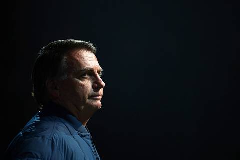 Mensagens indicam que Bolsonaro sabia de leilão de joias, diz Polícia Federal